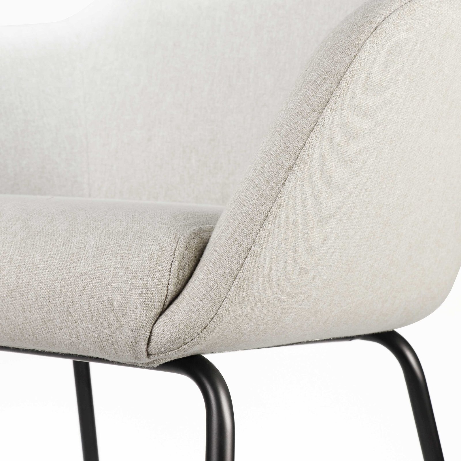 LE01 Chair - Image 6