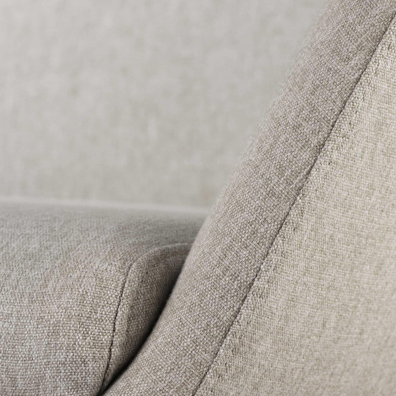 LE01 Chair - Image 7