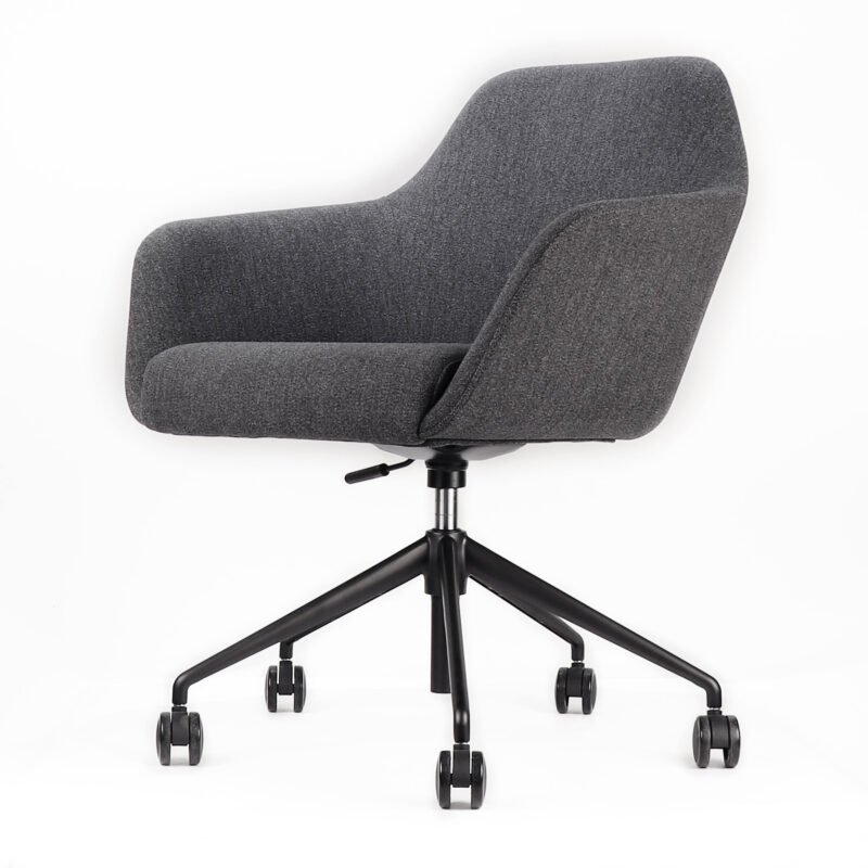LE01 Chair - Image 10