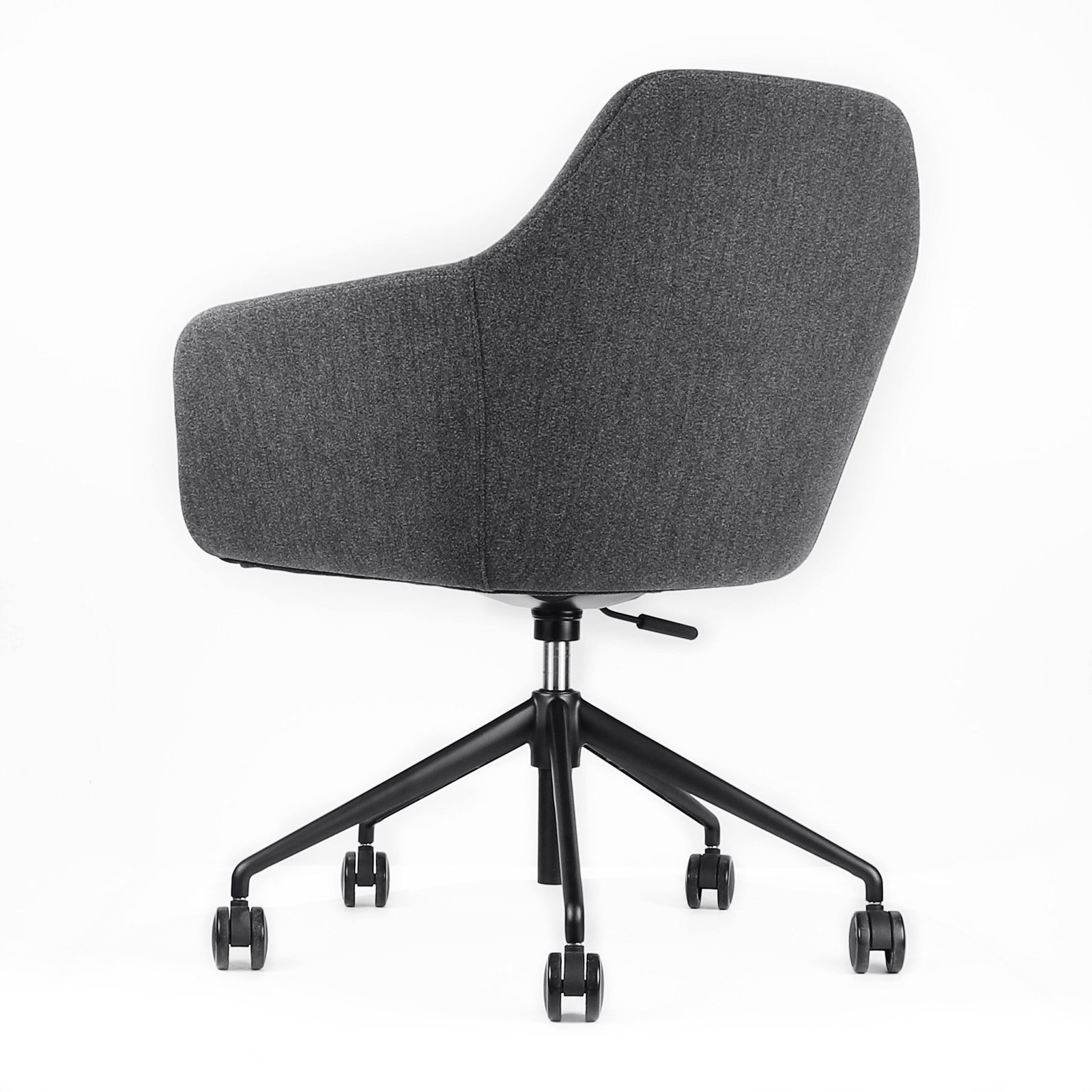 LE01 Chair - Image 12